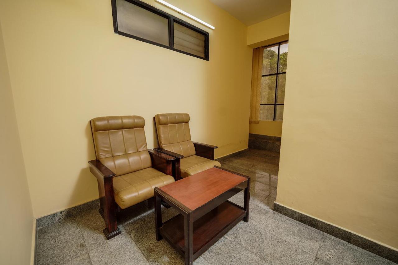 Hotel Oneiro Thrissur エクステリア 写真